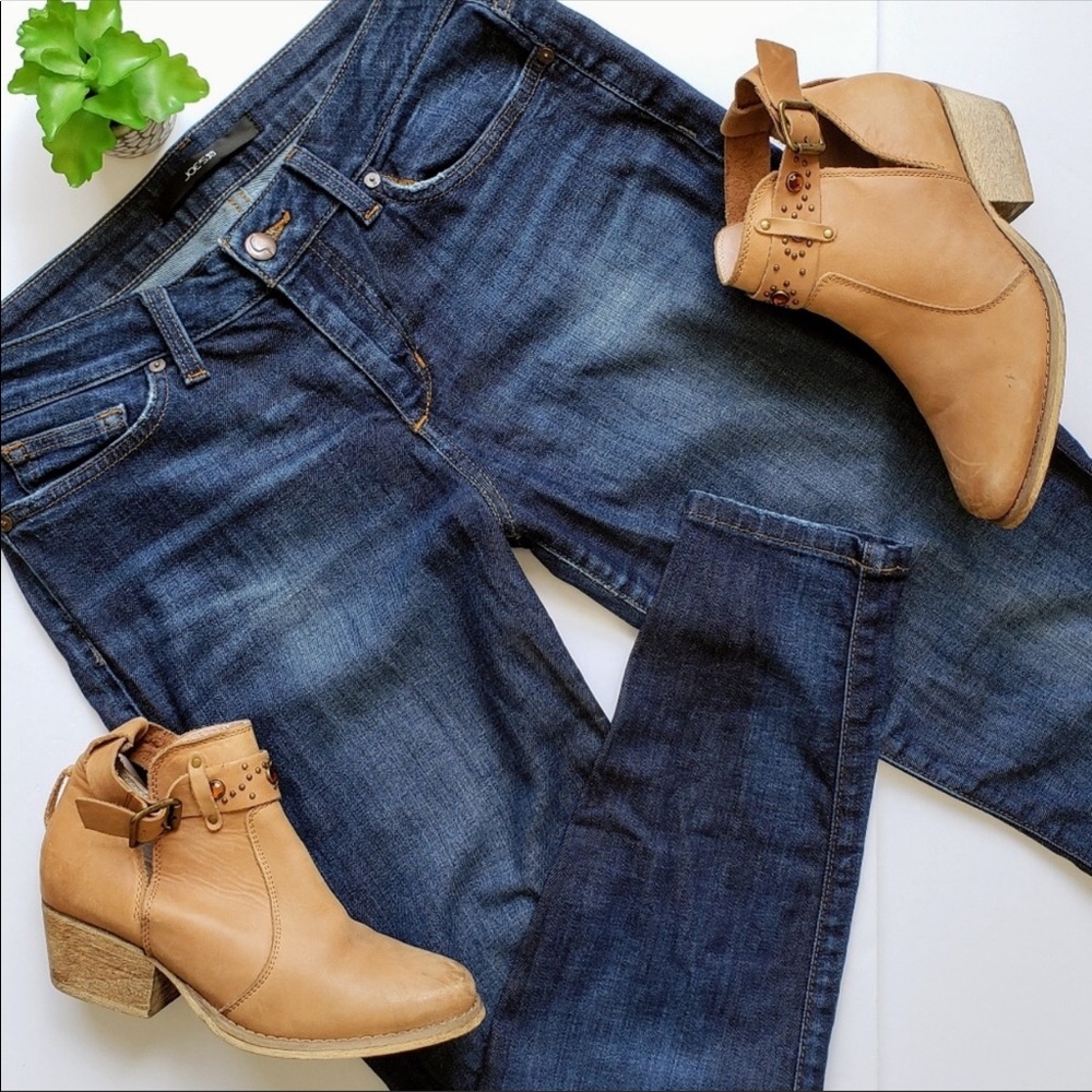 Joe’s skinny ankle jeans in “Brilla” wash